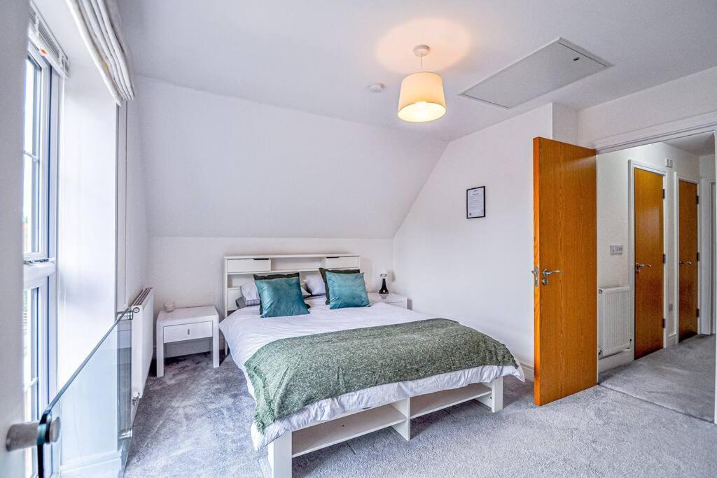 Entire House Sleeps 8 Near The River Thames Maidenhead Ngoại thất bức ảnh