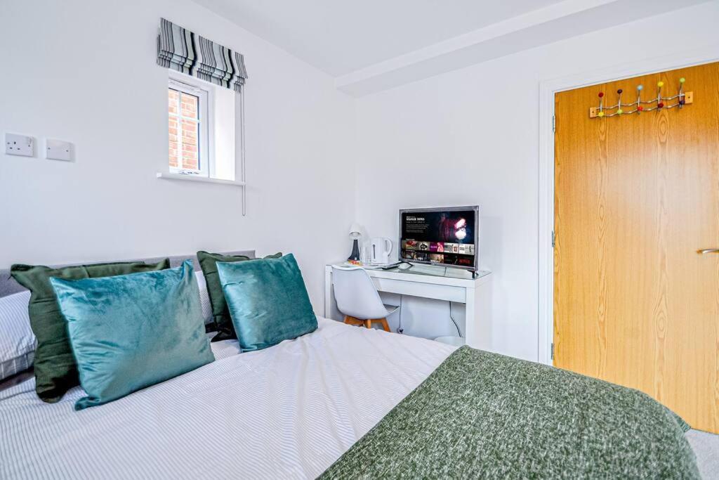 Entire House Sleeps 8 Near The River Thames Maidenhead Ngoại thất bức ảnh