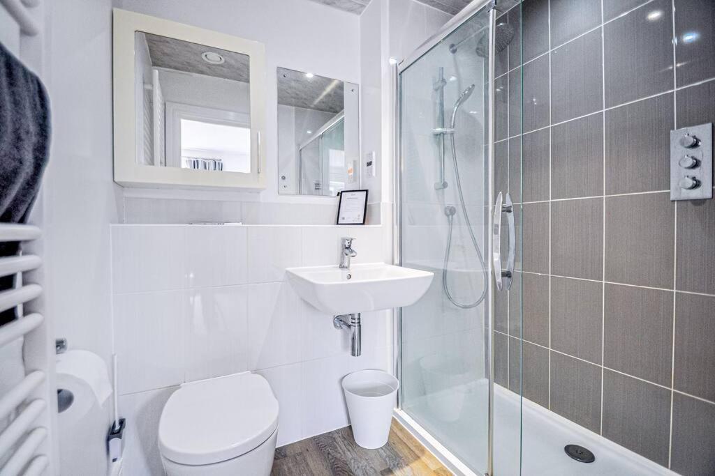 Entire House Sleeps 8 Near The River Thames Maidenhead Ngoại thất bức ảnh