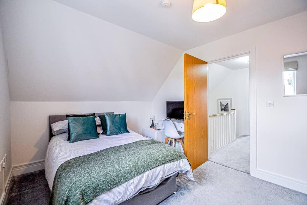 Entire House Sleeps 8 Near The River Thames Maidenhead Ngoại thất bức ảnh