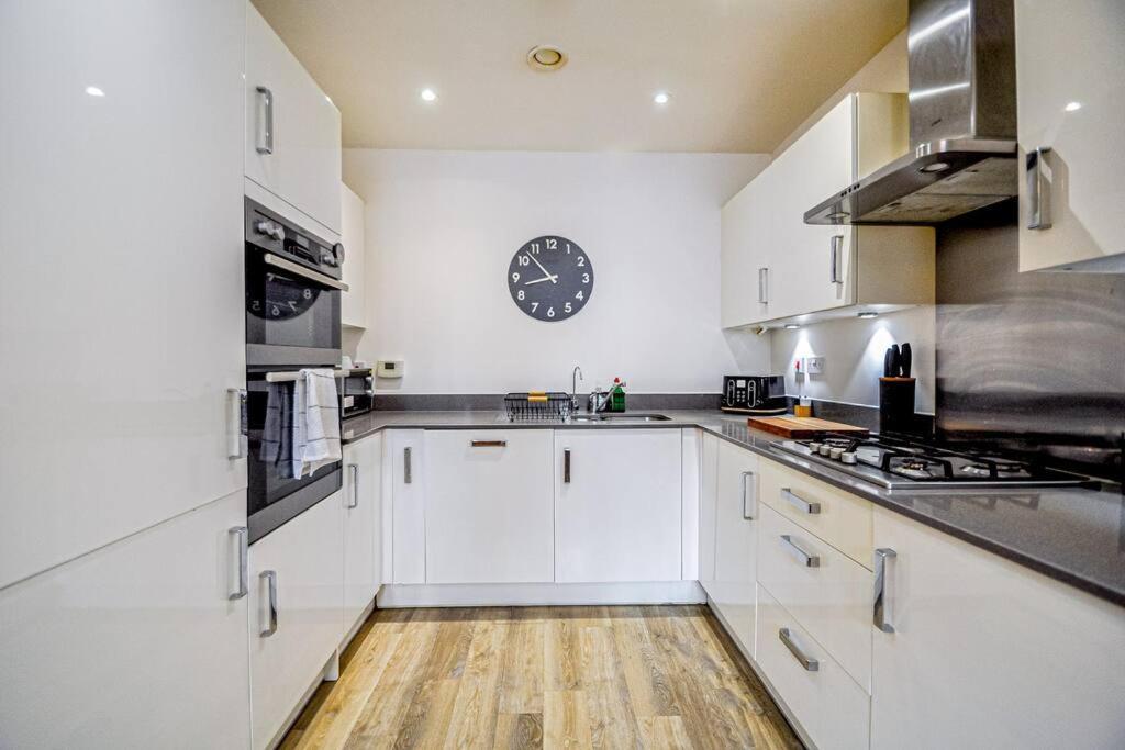 Entire House Sleeps 8 Near The River Thames Maidenhead Ngoại thất bức ảnh