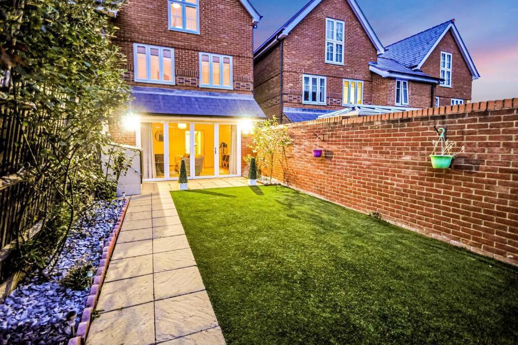 Entire House Sleeps 8 Near The River Thames Maidenhead Ngoại thất bức ảnh