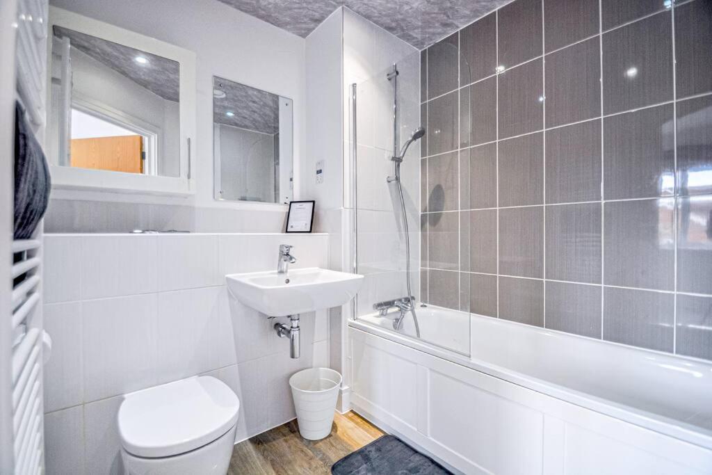 Entire House Sleeps 8 Near The River Thames Maidenhead Ngoại thất bức ảnh