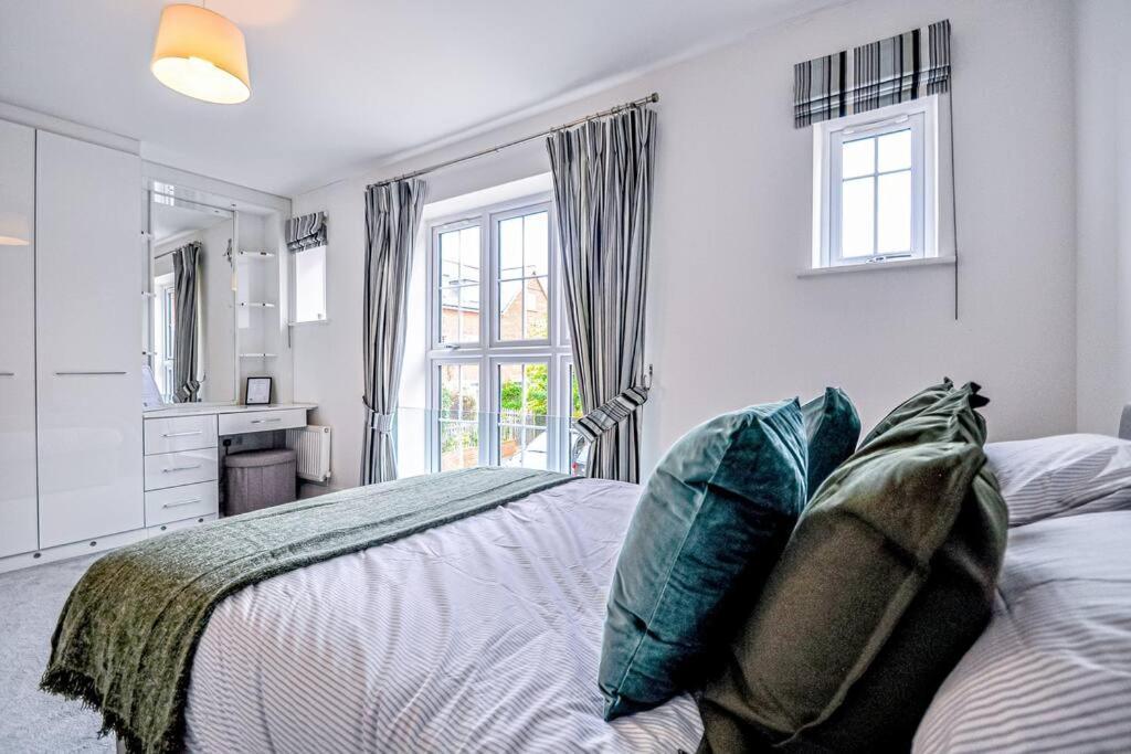 Entire House Sleeps 8 Near The River Thames Maidenhead Ngoại thất bức ảnh