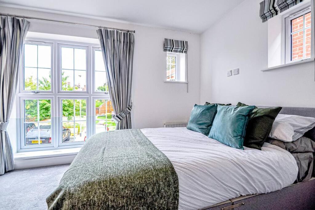 Entire House Sleeps 8 Near The River Thames Maidenhead Ngoại thất bức ảnh