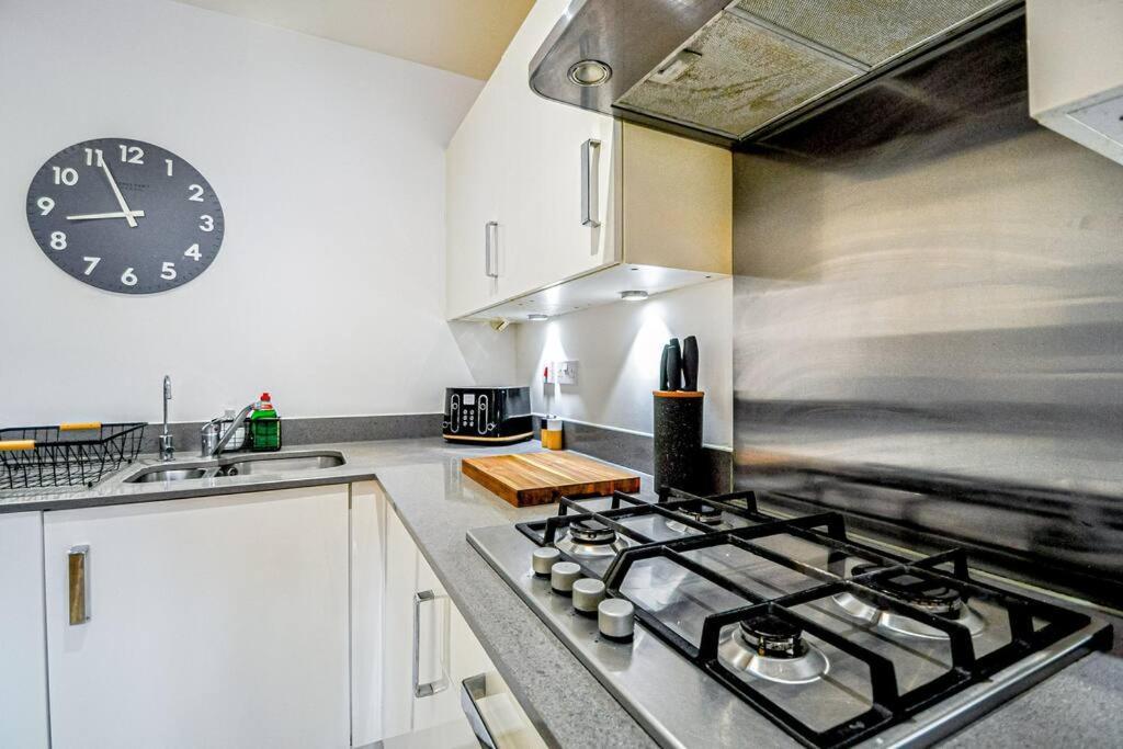 Entire House Sleeps 8 Near The River Thames Maidenhead Ngoại thất bức ảnh